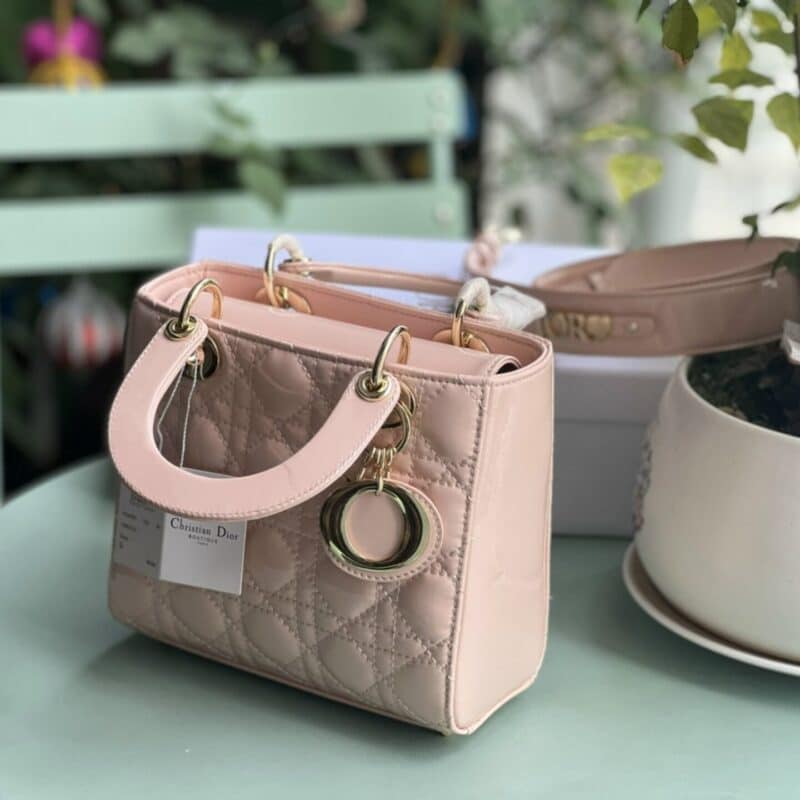 TÚI XÁCH DIOR LADY NGUYÊN BẢN DA BÓNG TAG VÀNG SIZE 20