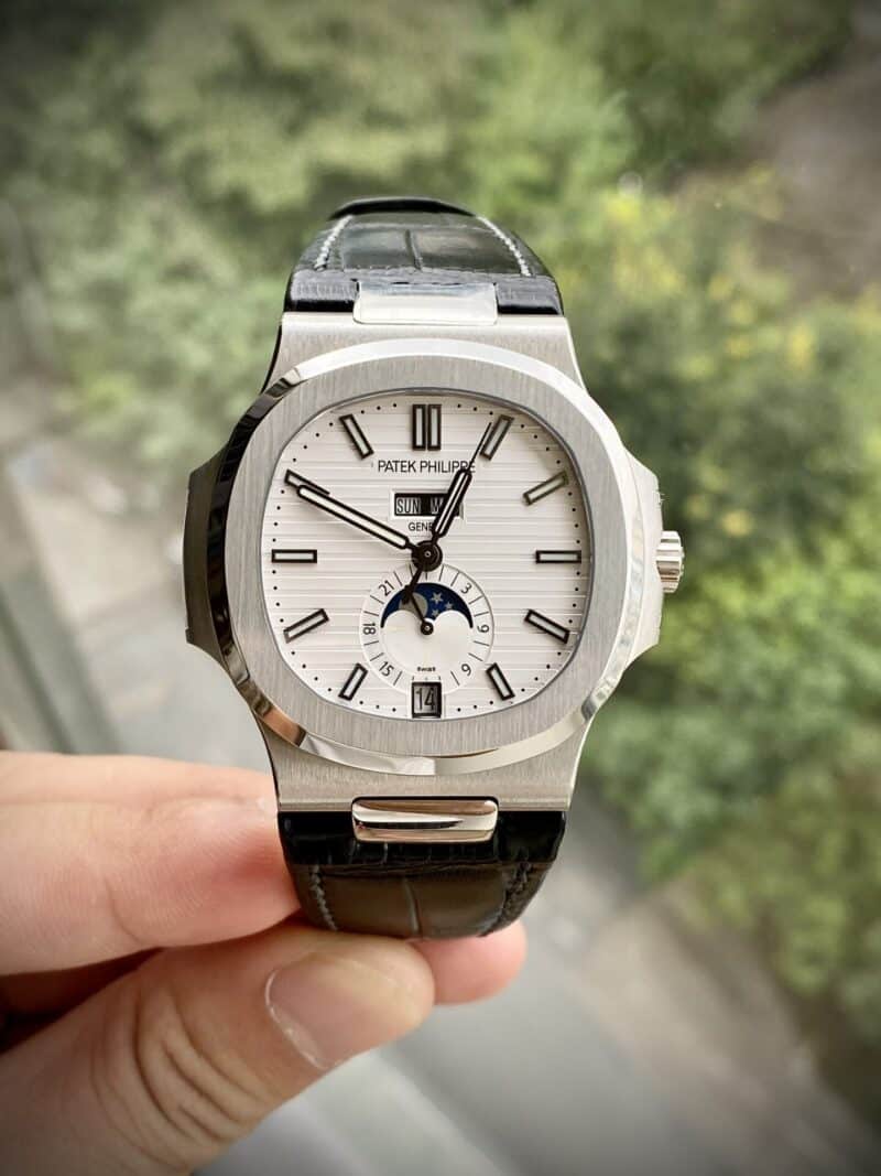 ĐỒNG HỒ PATEK PHILIPPE 5726 REPLICA BẢN VIP MẶT SỐ TRẮNG