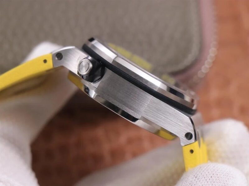 ĐỒNG HỒ NAM AUDEMARS PIGUET ROYAL OAK 26703 REPLICA 1:1 MÀU TRÁI CÂY 42MM