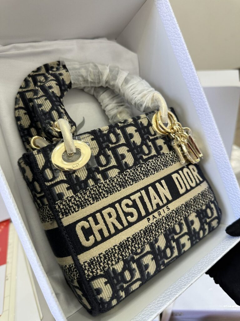 TÚI XÁCH NỮ DIOR LADY MINI NGUYÊN BẢN HỌA TIẾT THANH LỊCH SIÊU CẤP FULL BOX