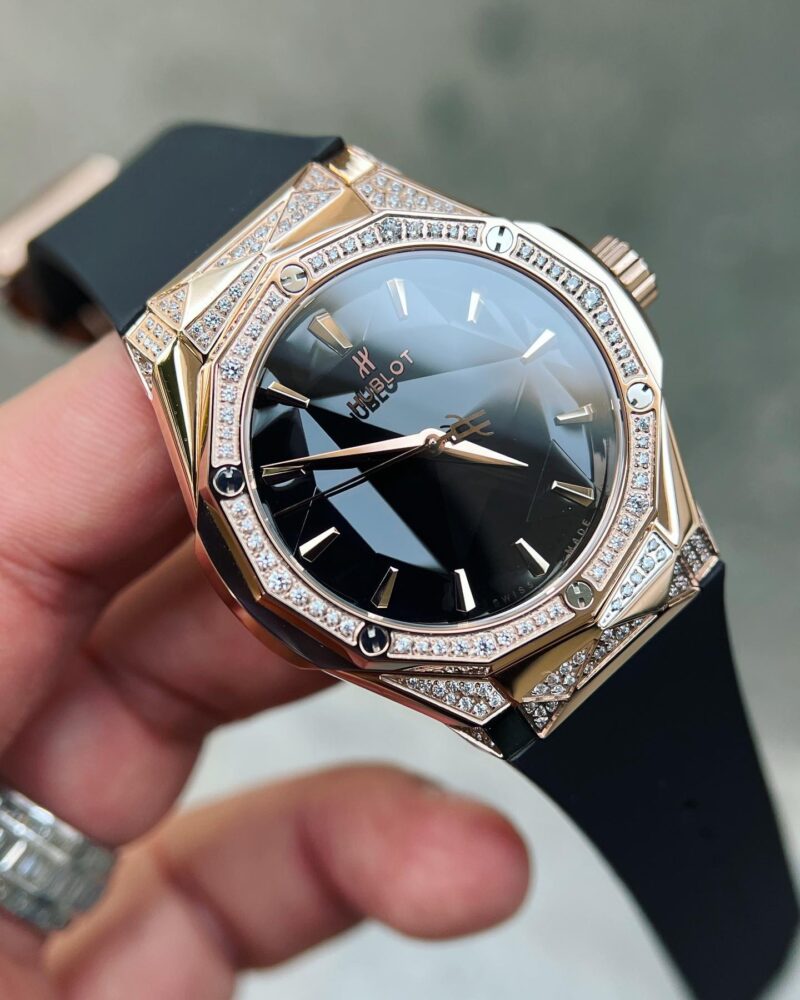 ĐỒNG HỒ HUBLOT CLASSIC FUSION ORLINSKI KING GOLD REPLICA 11 NAM MÀU ĐEN 40MM