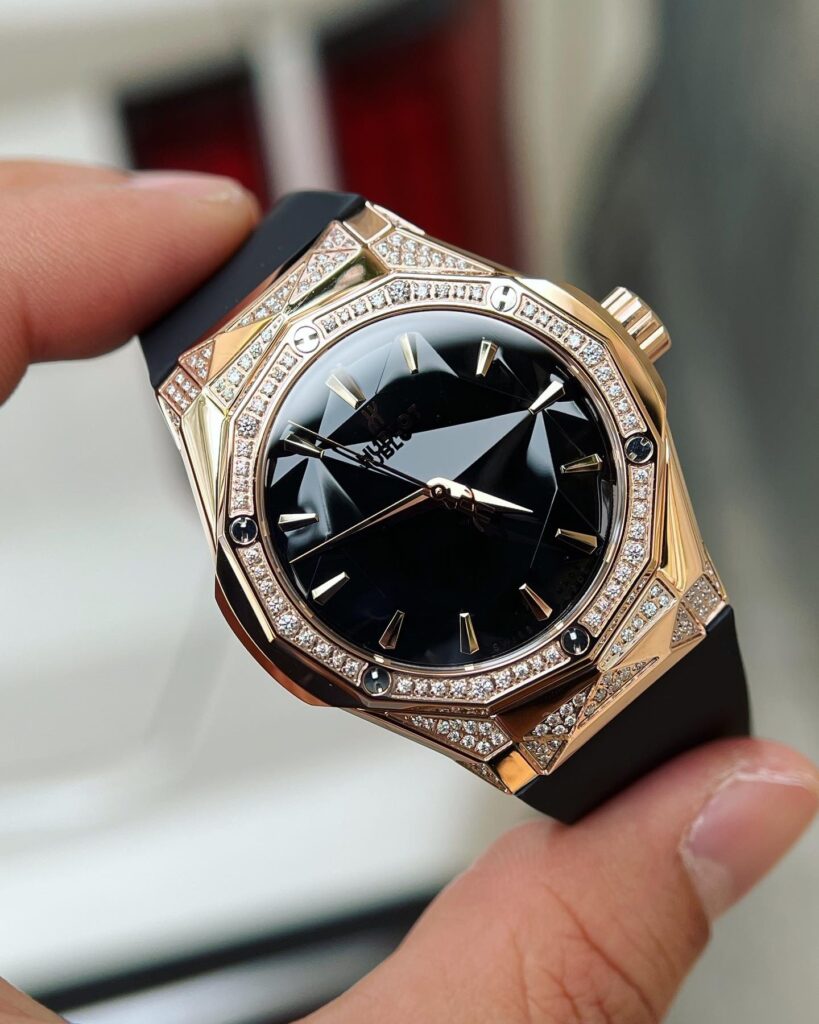 ĐỒNG HỒ HUBLOT CLASSIC FUSION ORLINSKI KING GOLD REPLICA 11 NAM MÀU ĐEN 40MM