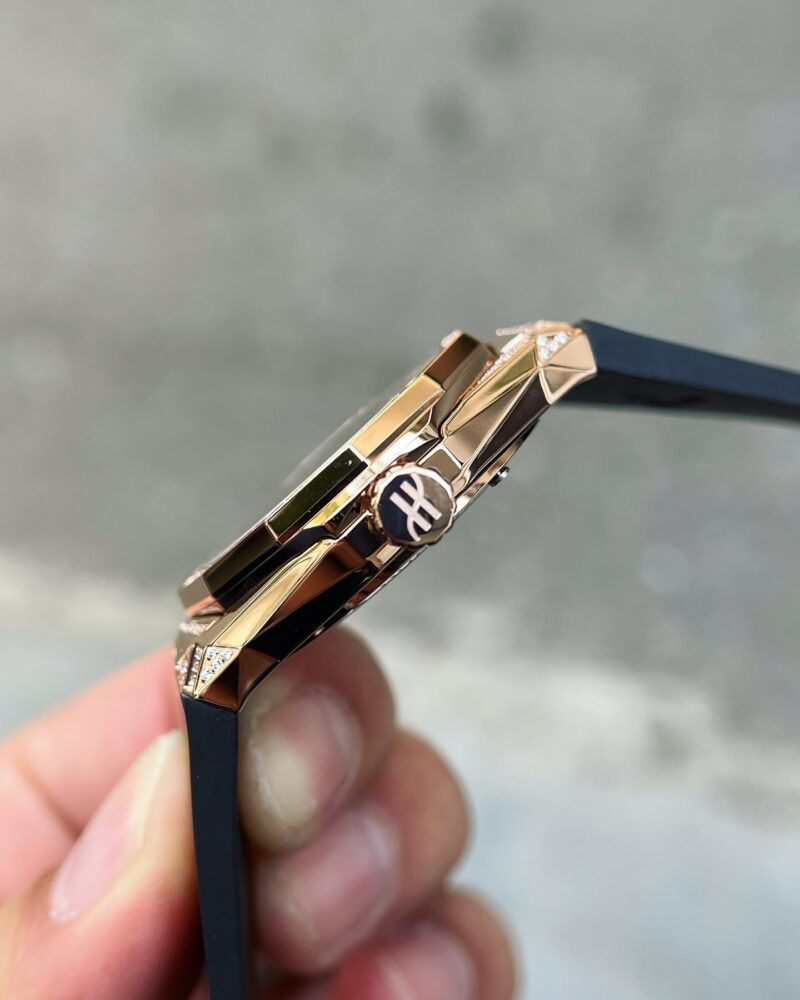 ĐỒNG HỒ HUBLOT CLASSIC FUSION ORLINSKI KING GOLD REPLICA 11 NAM MÀU ĐEN 40MM