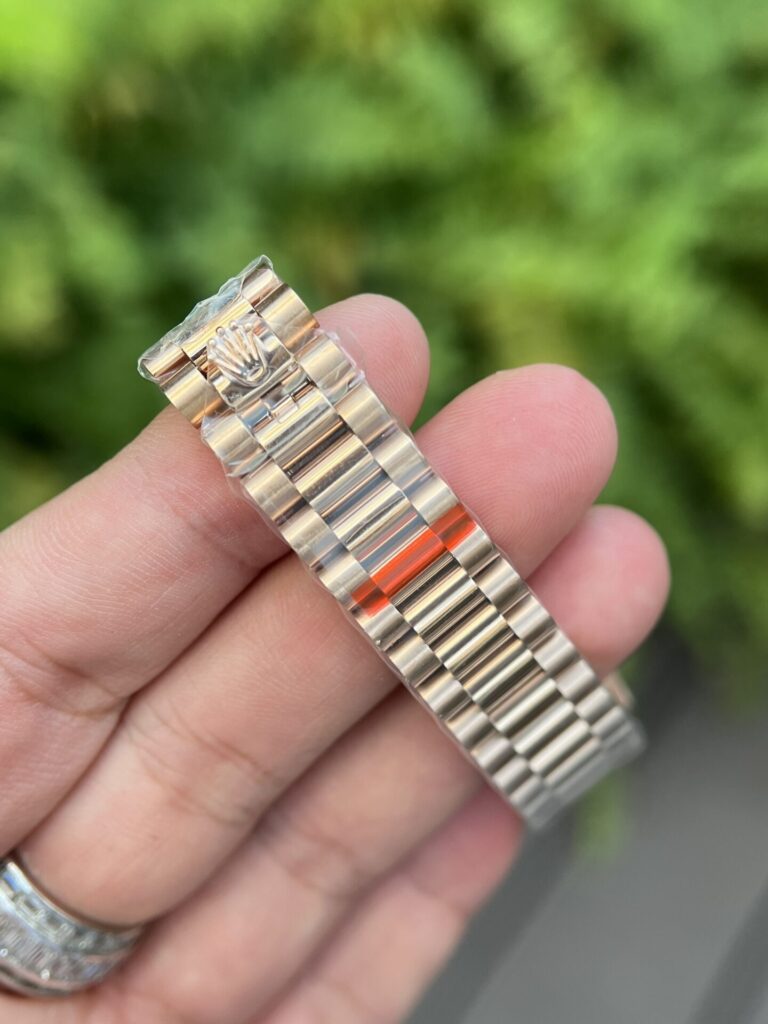 ĐỒNG HỒ ROLEX NỮ DAY-DATE MẶT SỐ CHOCOLATE REPLICA 11 THỤY SỸ 31MM