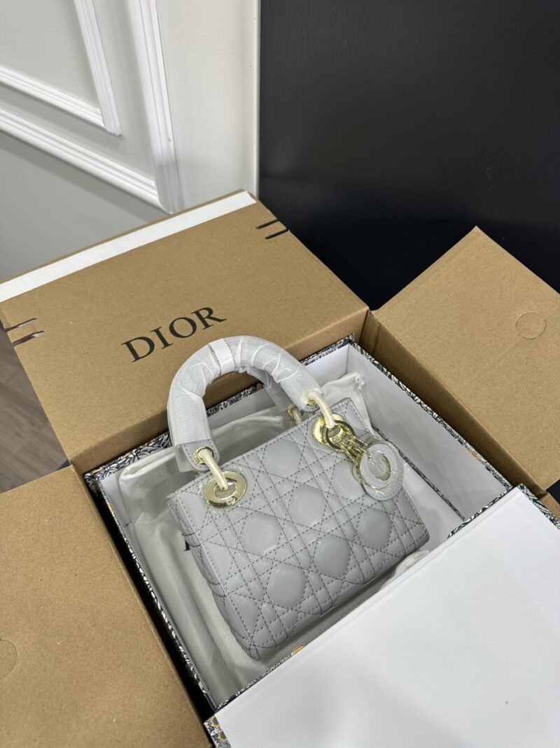 TÚI XÁCH DIOR LADY SUPER VIP TAG MÀU MIX CÙNG MÀU TÚI ĐẸP XUẤT SĂC