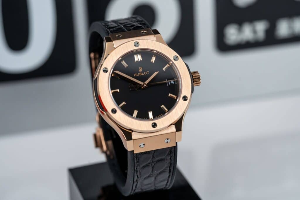 ĐỒNG HỒ HUBLOT CLASSIC FUSION REPLICA 11 MẠ VÀNG 18K MẶT SỐ ĐEN 33MM