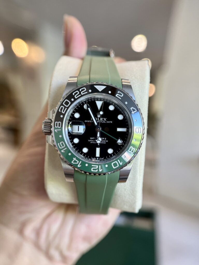 ĐỒNG HỒ ROLEX GMT MASTER II DÂY CAO SU REPLICA 1:1 40MM