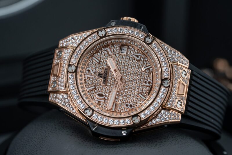 ĐỒNG HỒ HUBLOT BIG BANG ONE CLICK KING GOLD FULL PAVÉ REP 11 SIÊU CẤP
