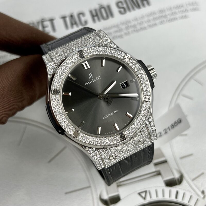 ĐỒNG HỒ HUBLOT CLASSIC FUSION MẶT XÁM ĐÍNH KIM CƯƠNG MOISSANITE