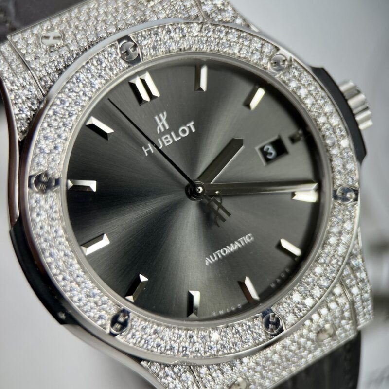 ĐỒNG HỒ HUBLOT CLASSIC FUSION MẶT XÁM ĐÍNH KIM CƯƠNG MOISSANITE