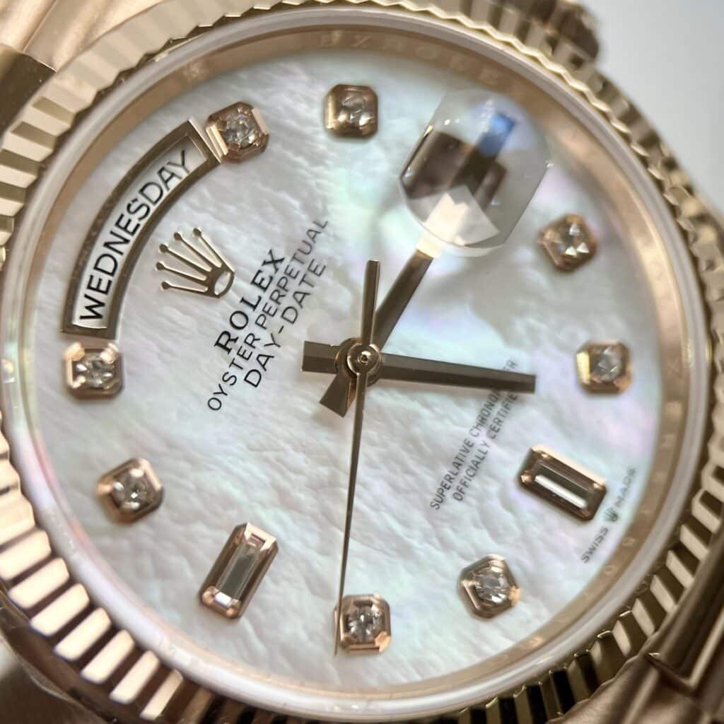ĐỒNG HỒ ROLEX DAY-DATE MẶT KHẢM TRAI MẠ VÀNG HỒNG SUPER FAKE EW FACTORY