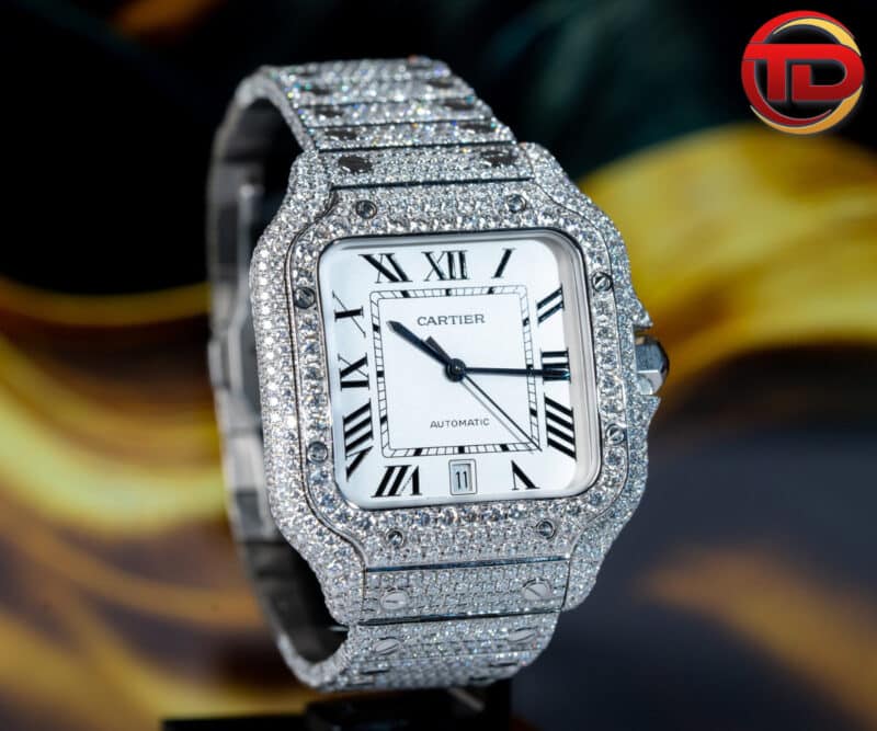 ĐỒNG HỒ CARTIER SANTOS DE CARTIER ĐỘ FULL KIM CƯƠNG MOISSANITE REPLICA SIÊU CẤP 39MM
