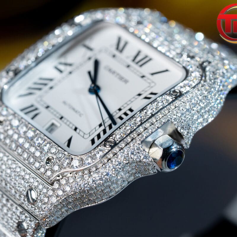 ĐỒNG HỒ CARTIER SANTOS DE CARTIER ĐỘ FULL KIM CƯƠNG MOISSANITE REPLICA SIÊU CẤP 39MM