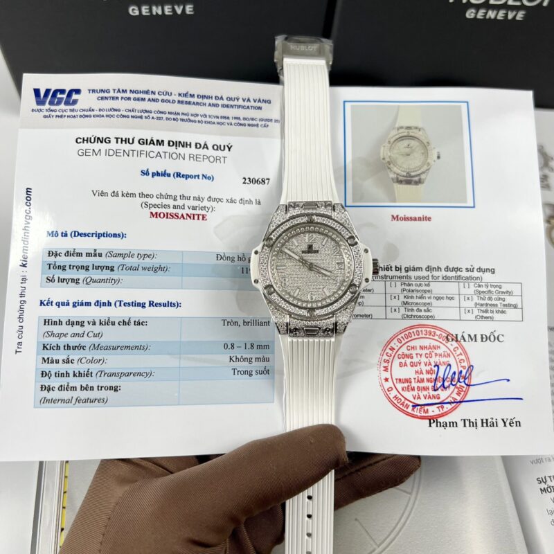 HUBLOT BIGBANG ONE CLICK MÀU TRẮNG REP 1:1 ĐỘ FULL KIM CƯƠNG MOISSANITE