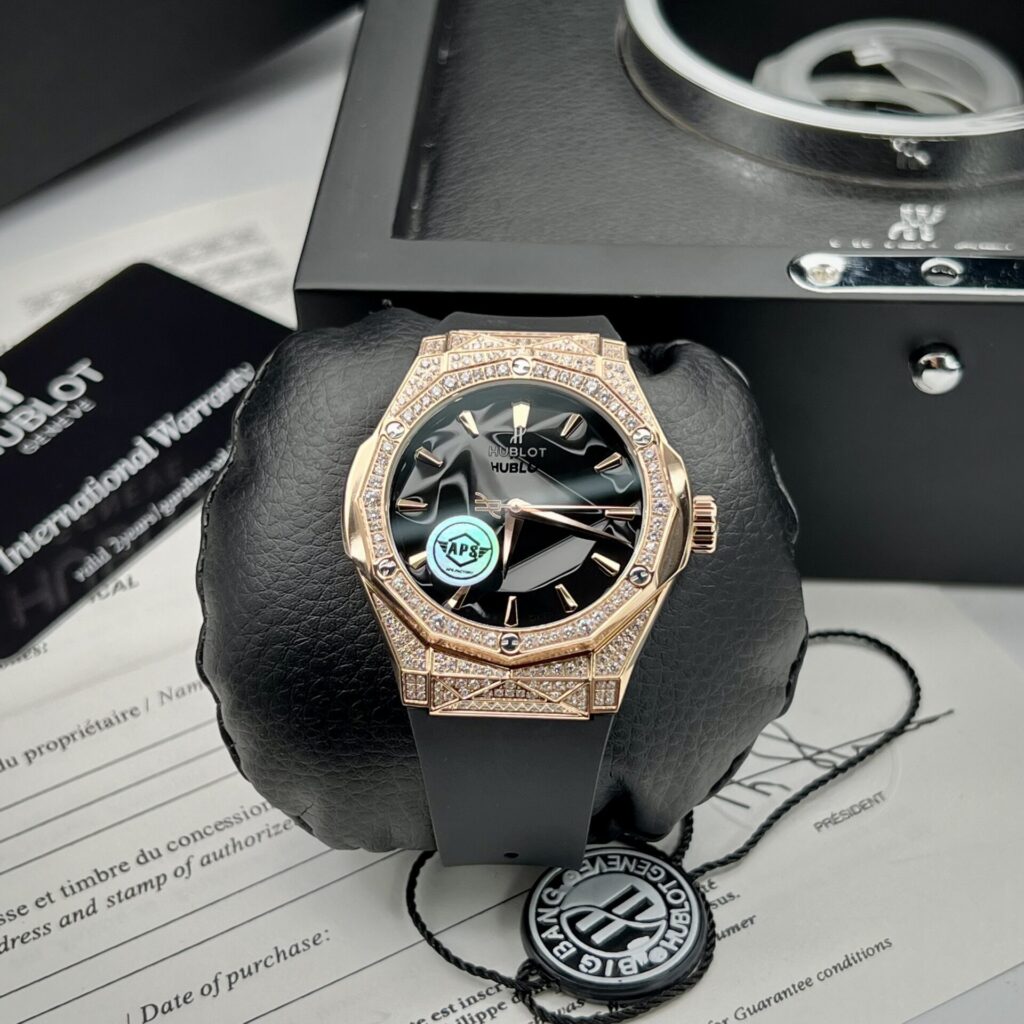 ĐỒNG HỒ HUBLOT CLASSIC FUSION ORLINSKI REP 11 VÀNG HỒNG ĐÍNH FULL ĐÁ APS FACTORY