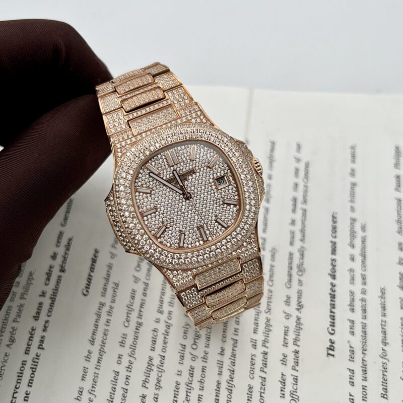 ĐỒNG HỒ PATEK PHILIPPE NAUTILUS 5711 VÀNG HỒNG ĐÍNH FULL ĐÁ REP 1:1 MS FACTORY