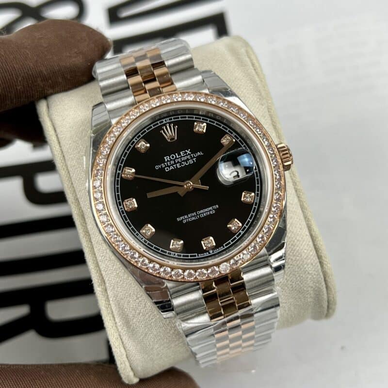 ĐỒNG HỒ ROLEX DATEJUST REP 1:1 MẶT SỐ ĐEN NIỀNG ĐÁ EW FACTORY
