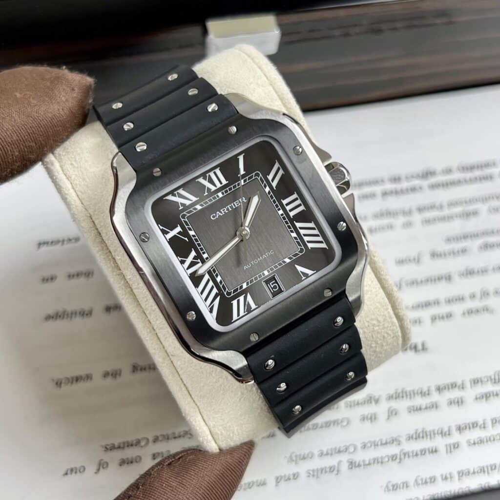 ĐỒNG HỒ CARTIER SANTOS SUPER FAKE 1:1 MÀU ĐEN DÂY CAO SU