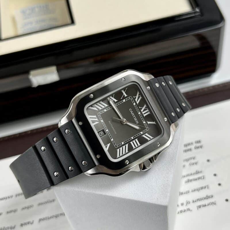 ĐỒNG HỒ CARTIER SANTOS SUPER FAKE 1:1 MÀU ĐEN DÂY CAO SU