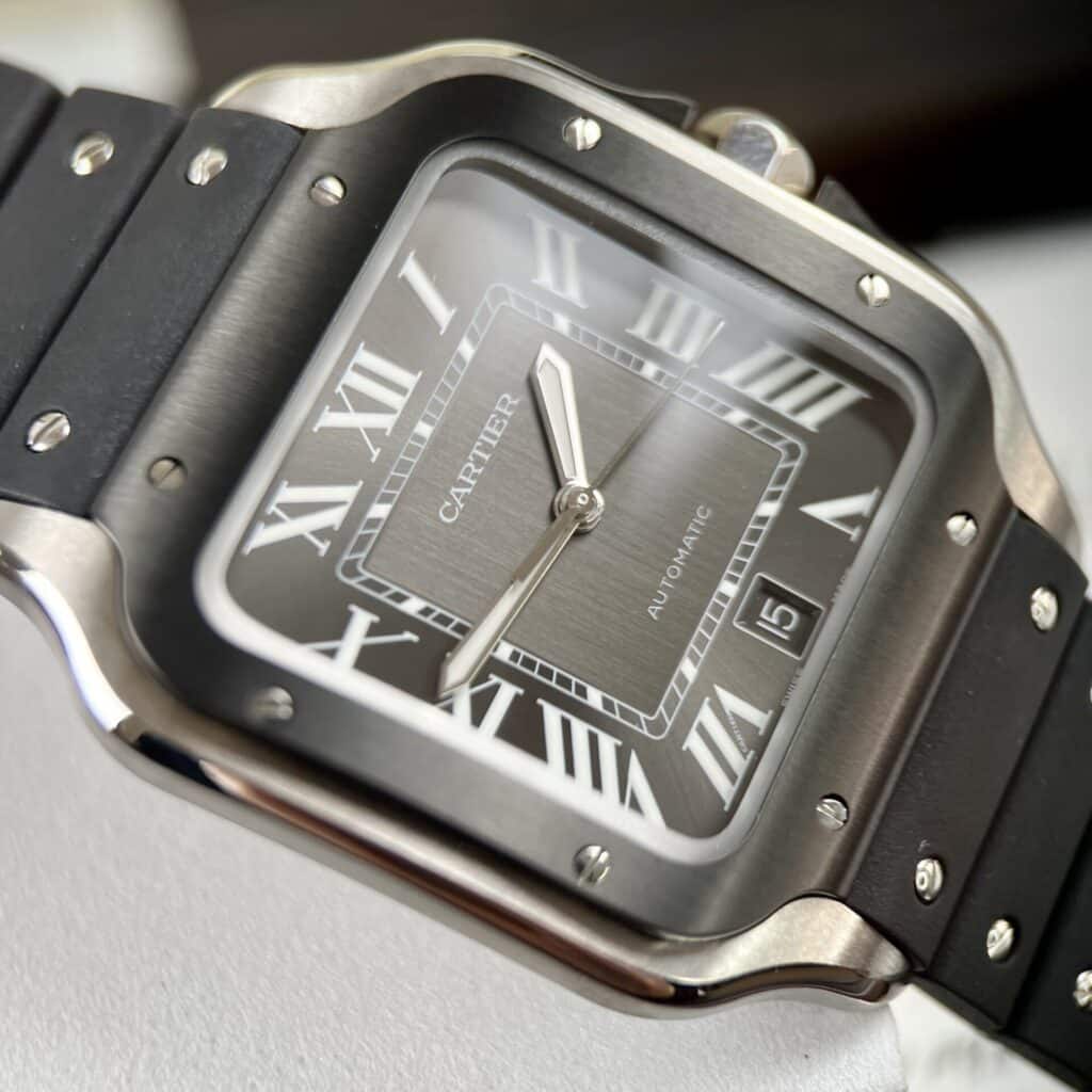 ĐỒNG HỒ CARTIER SANTOS SUPER FAKE 1:1 MÀU ĐEN DÂY CAO SU