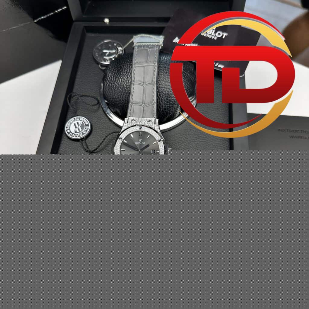 ĐỒNG HỒ HUBLOT CLASSIC FUSION MẶT XÁM VỎ ĐÍNH FULL ĐÁ FAKE 1:1