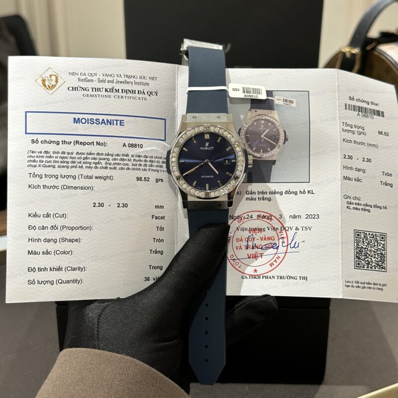 ĐỒNG HỒ HUBLOT CLASSIC FUSION XANH NAVY NIỀNG KIM MOISSANITE REP 1:1