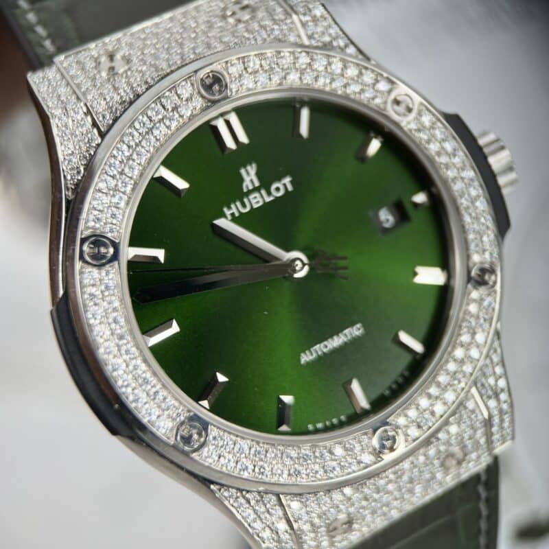 ĐỒNG HỒ HUBLOT CLASSIC FUSION MÀU XANH LÁ ĐÍNH FULL KIM CƯƠNG MOISSANITE