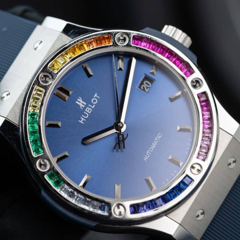 ĐỒNG HỒ HUBLOT CLASSIC FUSION MẶT XANH NIỀNG ĐÁ SAPPHIRE 7 MÀU