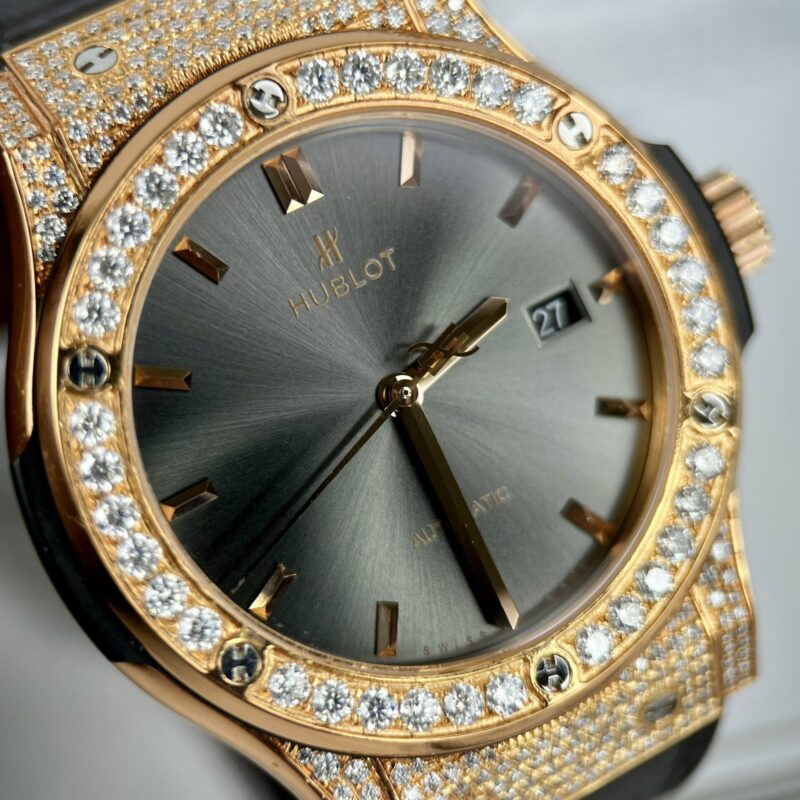 ĐỒNG HỒ HUBLOT CLASSIC FUSION VỎ VÀNG HỒNG ĐÍNH FULL KIM CƯƠNG MOISSANITE