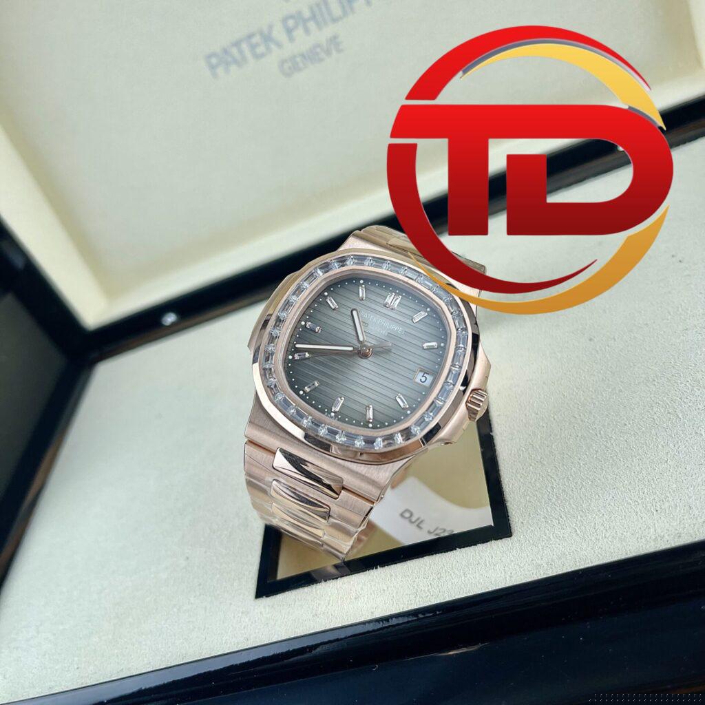 PATEK PHILIPPE NAUTILUS 5723 REPLICA 11 MẶT XANH BỌC VÀNG HỒNG 18K