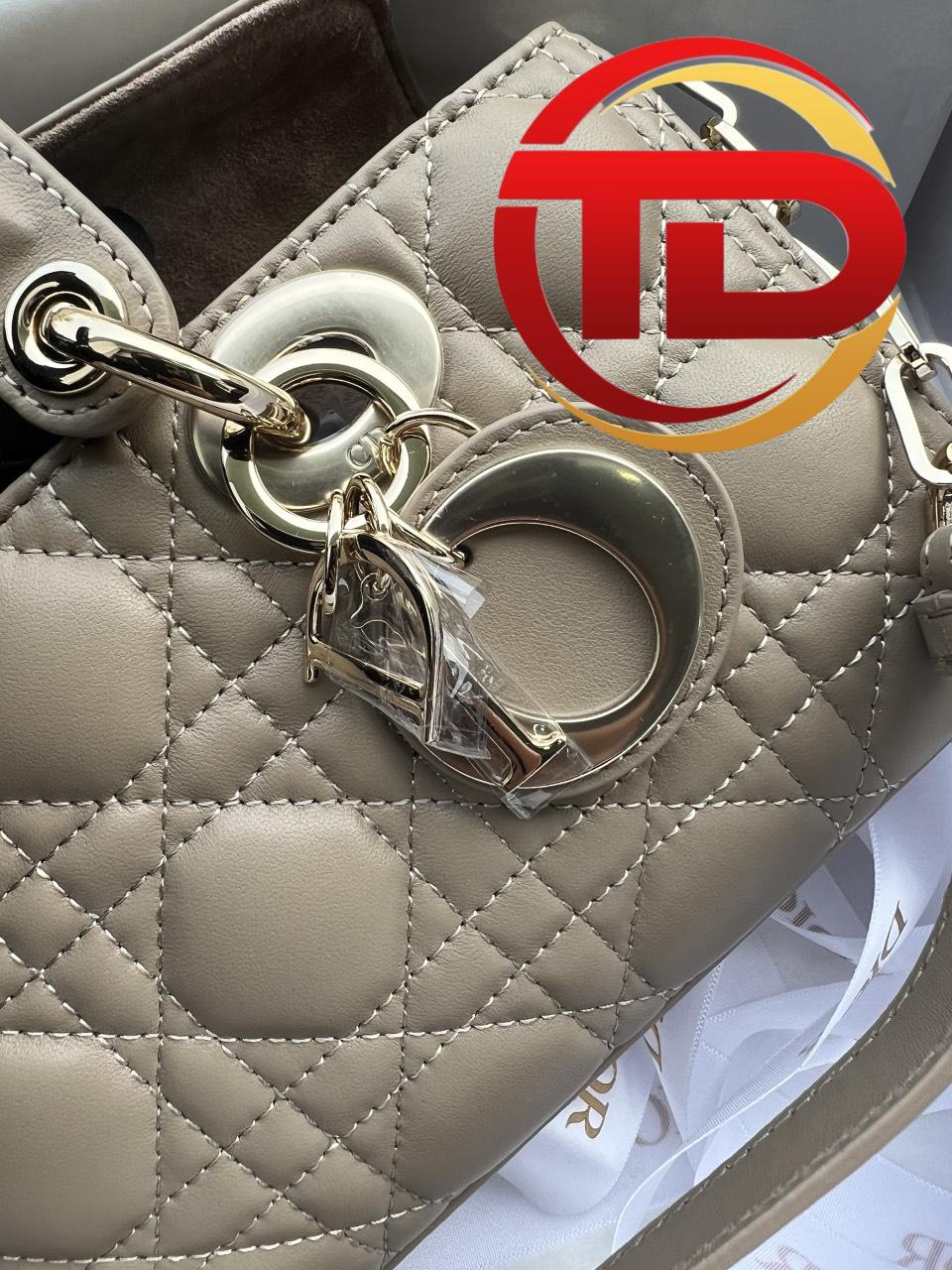 z4181204040118_dbaec83fe961b8bc96da907c1535a7ff