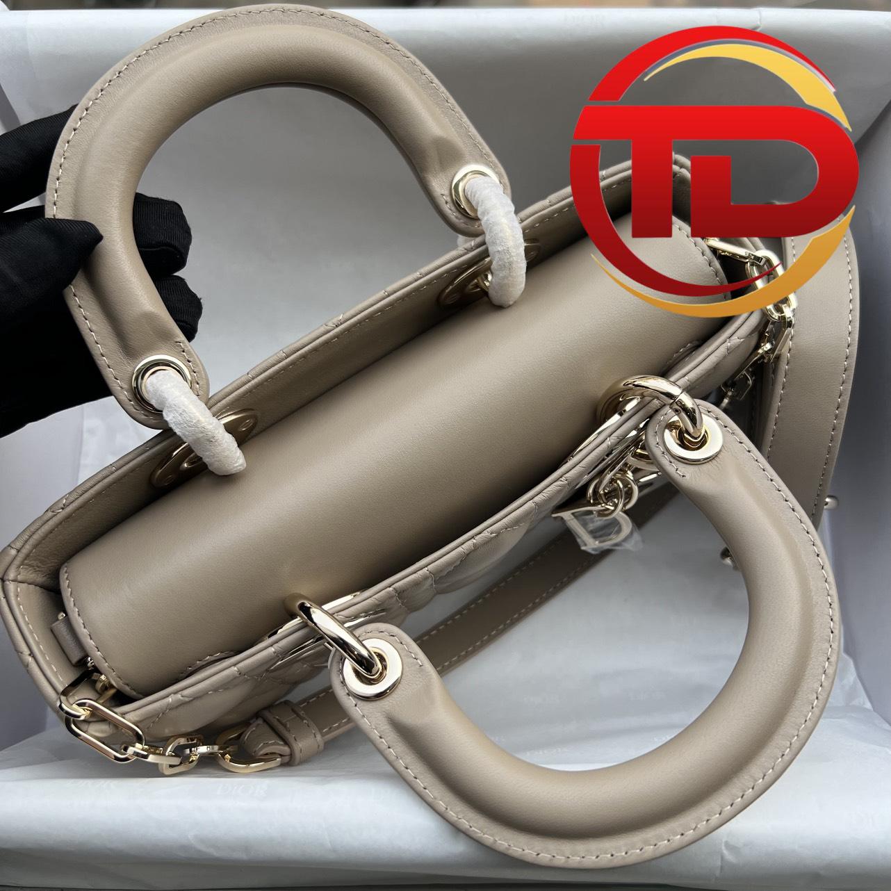 z4181204043039_62b64b796937bc778ae00019667352a0