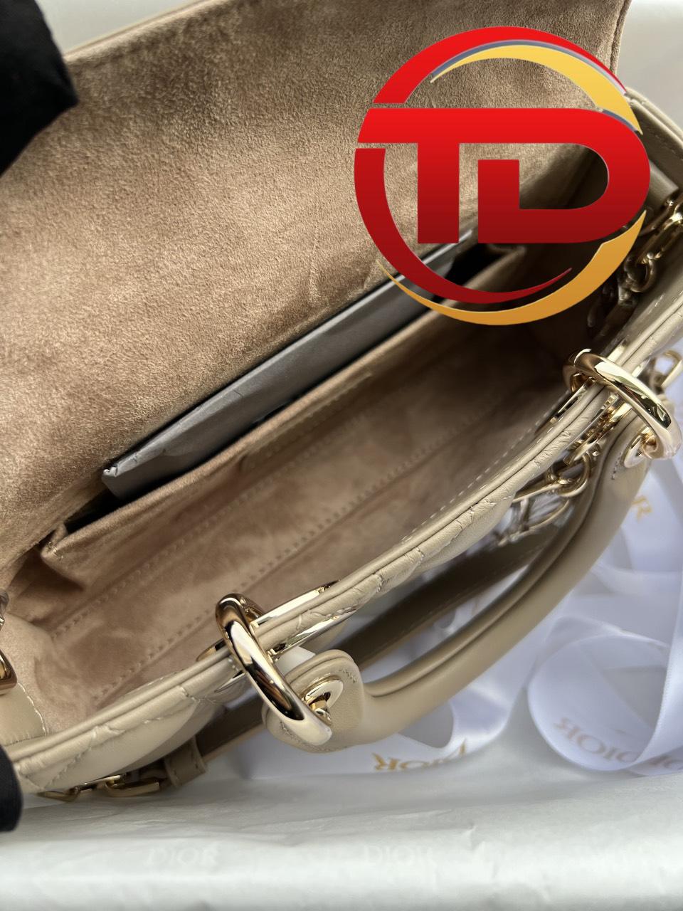 z4181204056953_405db46dbbec3ddbcb0a1b99b4c5851e