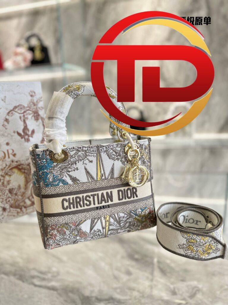 TÚI XÁCH LADY DIOR MEDIUM SIZE D-LITE BAG HỌA TIẾT THỔ CẨM SUPER VIP