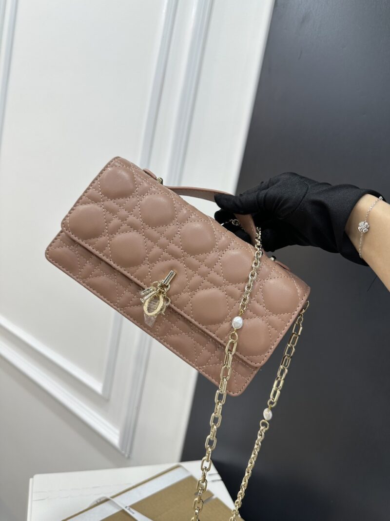 TÚI XÁCH DIOR MINI MISS DIOR TOP HANDLE BAG SUPER 2023