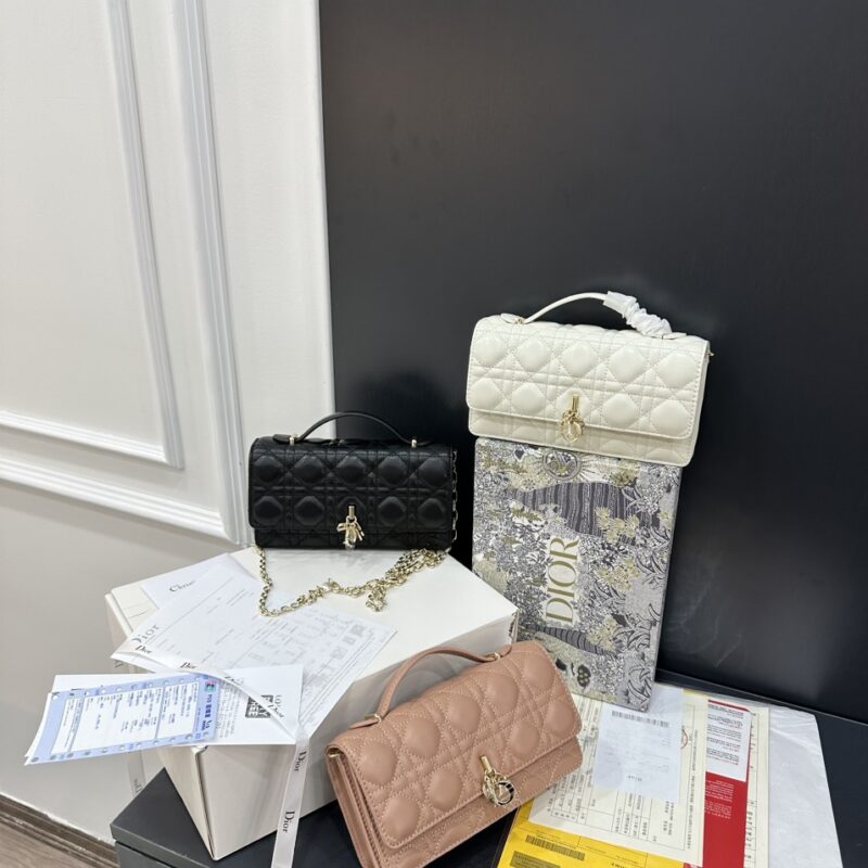 TÚI XÁCH DIOR MINI MISS DIOR TOP HANDLE BAG SUPER 2023