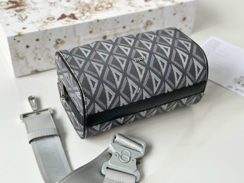 TÚI NAM DIOR LINGOT 22 CD DIAMOND BAG SUPER DÁNG HỘP