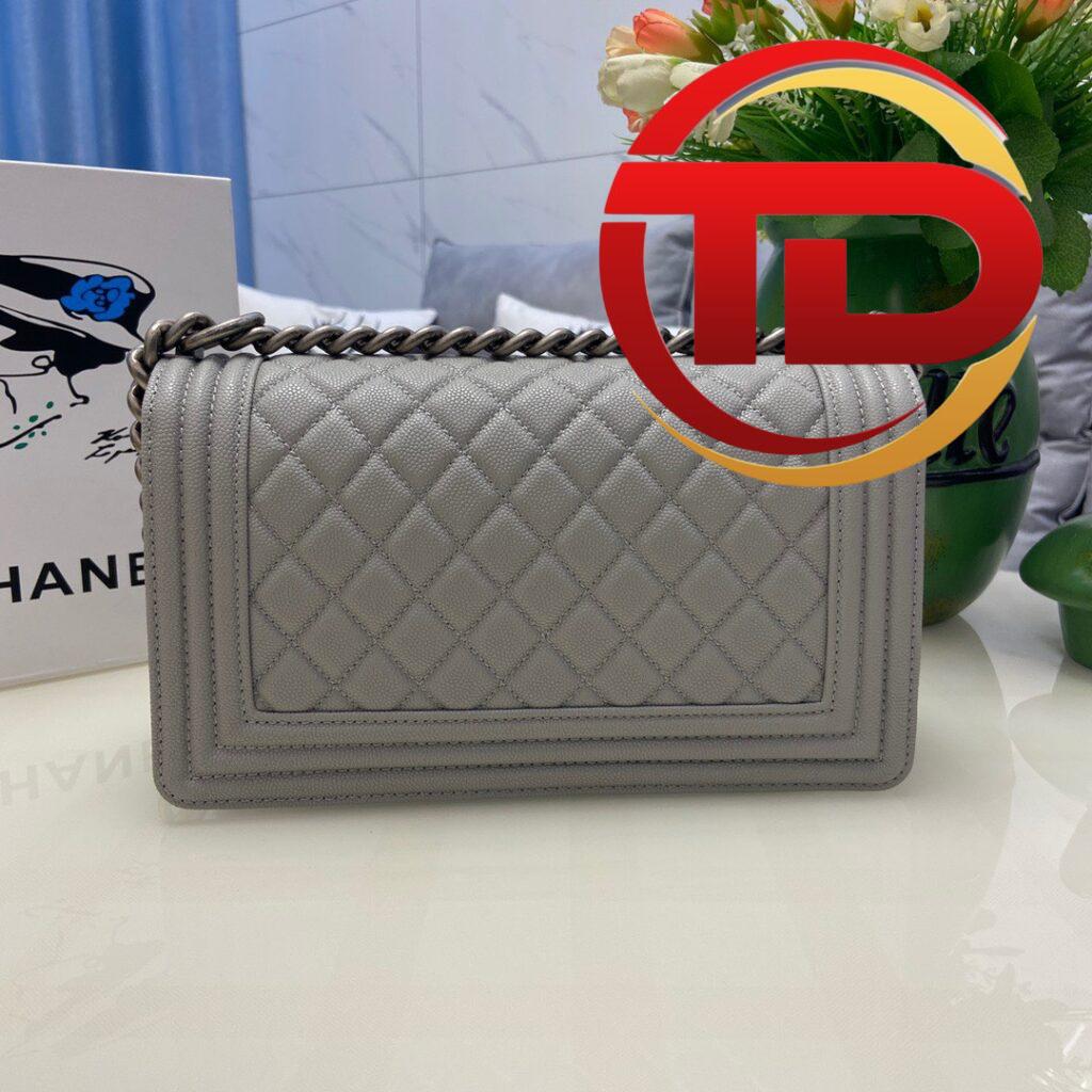 TÚI CHANEL SAC BOY KHÂU TAY SIÊU CẤP MÀU GHI