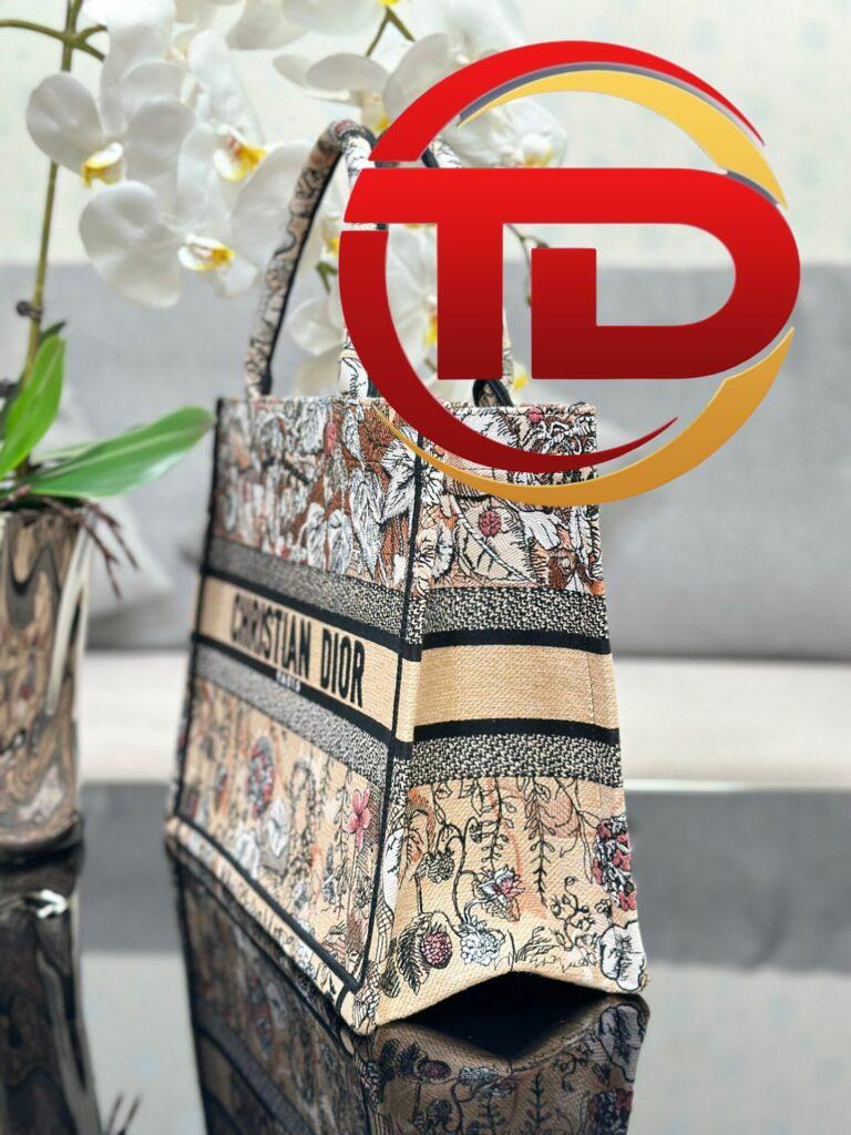 TÚI DIOR WOMEN BOOK TOTE MEDIUM SIZE SIÊU CẤP HOA CAM
