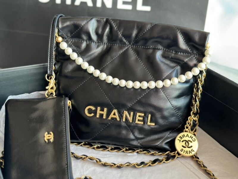 TÚI CHANEL 22 MINI SIZE HANDBAG DA ĐEN SIÊU CẤP