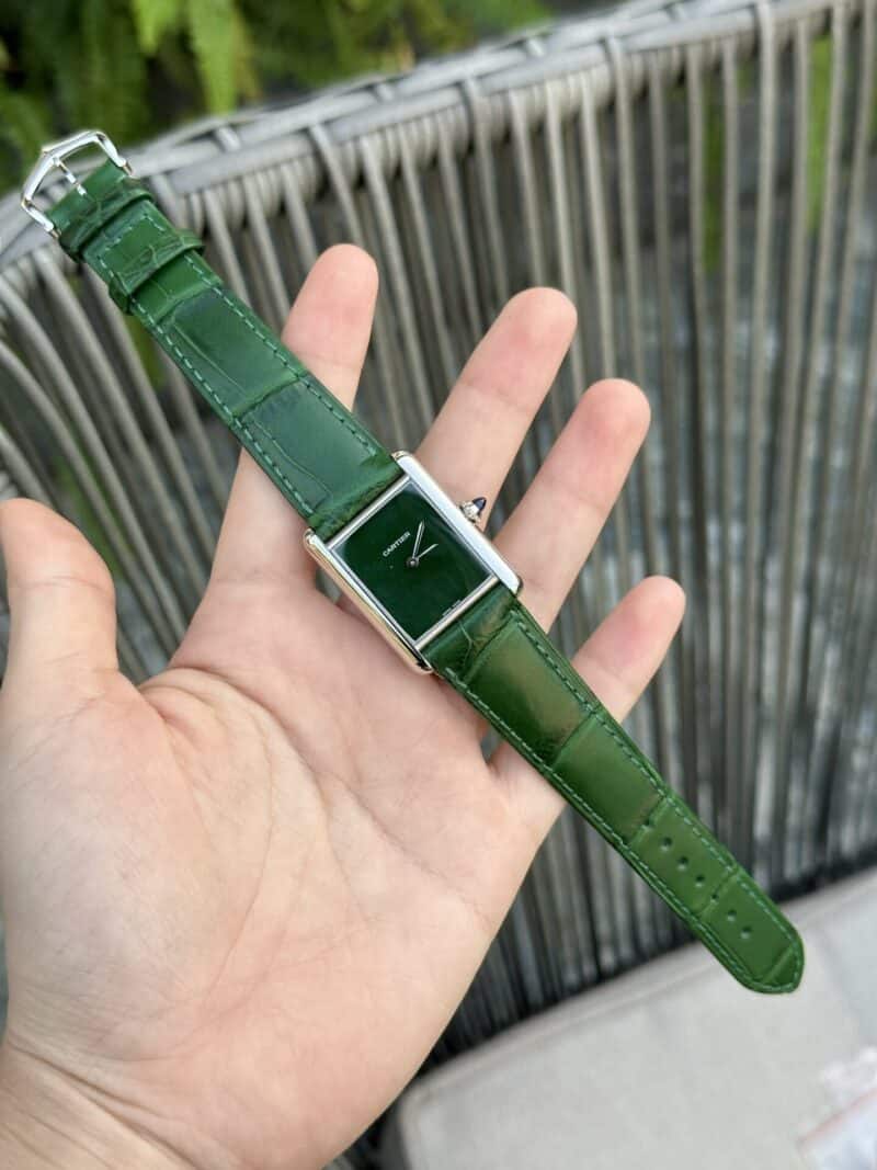 ĐỒNG HỒ CARTIER NỮ TANK MUST MÀU XANH LÁ CÂY REP 1:1 THỤY SỸ