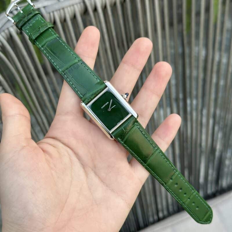 ĐỒNG HỒ CARTIER NỮ TANK MUST MÀU XANH LÁ CÂY REP 1:1 THỤY SỸ