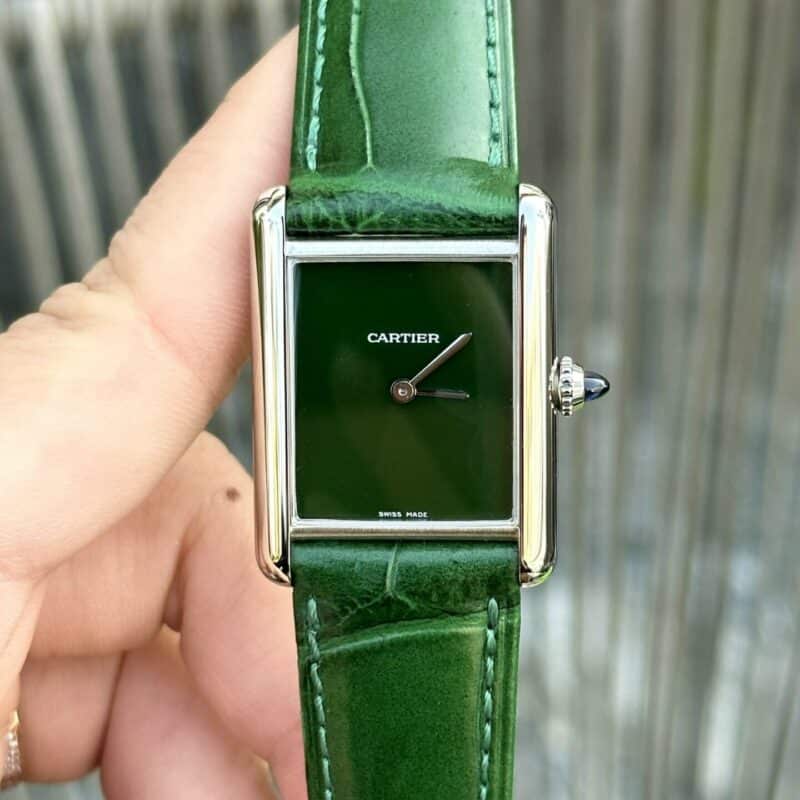 ĐỒNG HỒ CARTIER NỮ TANK MUST MÀU XANH LÁ CÂY REP 1:1 THỤY SỸ