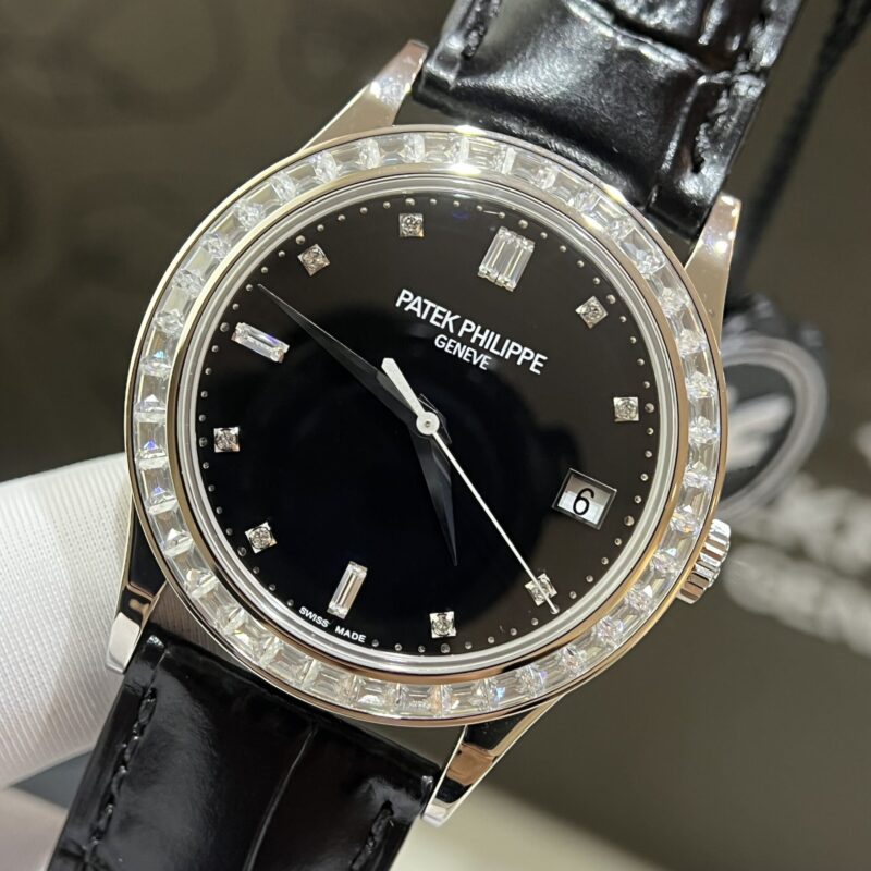 ĐỒNG HỒ PATEK PHILIPPE CALATRAVA 5297G NIỀNG ĐÁ BAGUETTE REP 1:1 ZF FACTORY