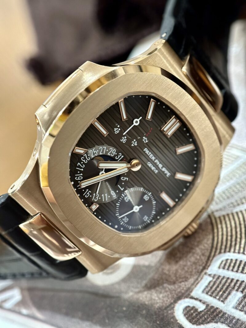 ĐỒNG HỒ PATEK PHILIPPE NAUTILUS 5712 CHẾ TÁC VÀNG KHỐI 18K VIP 40MM