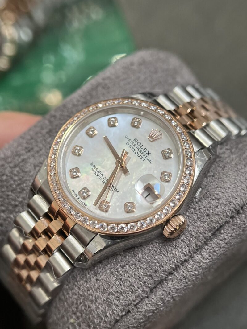 ĐỒNG HỒ ROLEX DATEJUST NỮ MẶT TRẮNG VIỀN ĐÁ REPLICA CAO CẤP 31MM