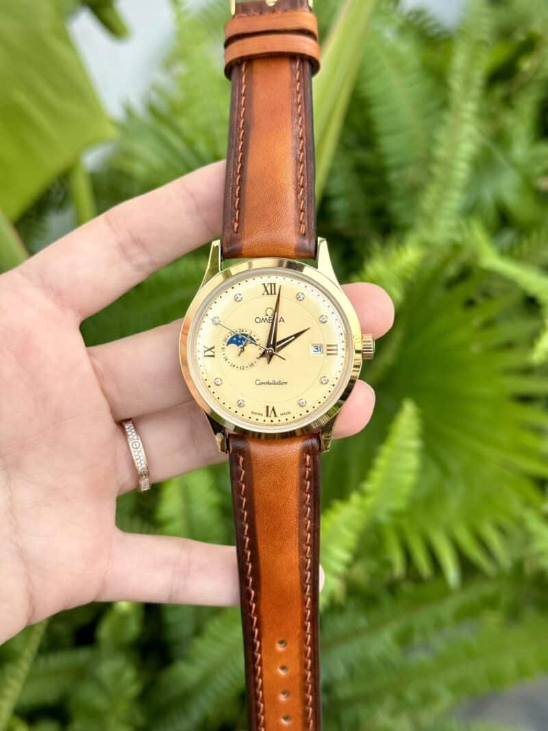 ĐỒNG HỒ NAM OMEGA CONSTELLATION DÂY DA MÀU CAM FAKE 1:1 MÁY NHẬT CAO CẤP