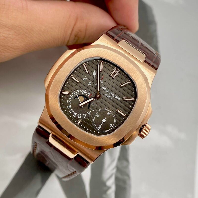 PATEK PHILIPPE NAUTILUS 5712R MẶT XÁM DÂY DA NÂU GR FACTORY