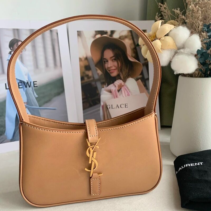 TÚI YSL SAINT LAURENT LE 5 À 7 SMALL HOBO LEATHER BAG SUPER