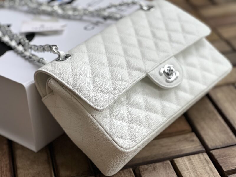 TÚI CHANEL CLASSIC FLAP BAG MEDIUM SLIVER NGUYÊN BẢN DA CAVIAR MÀU TRẮNG